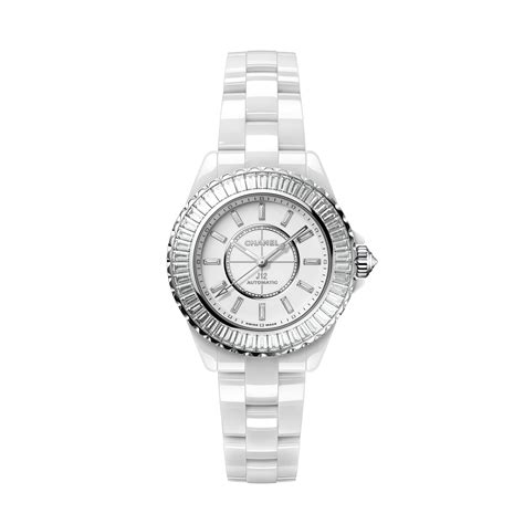 J12 Diamond Bezel Watch Caliber 12.2, 33 MM .